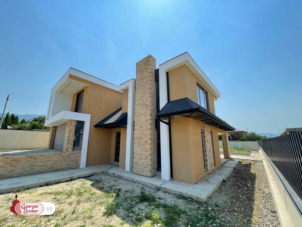 продается дом с новым ремонтом 5-комнат