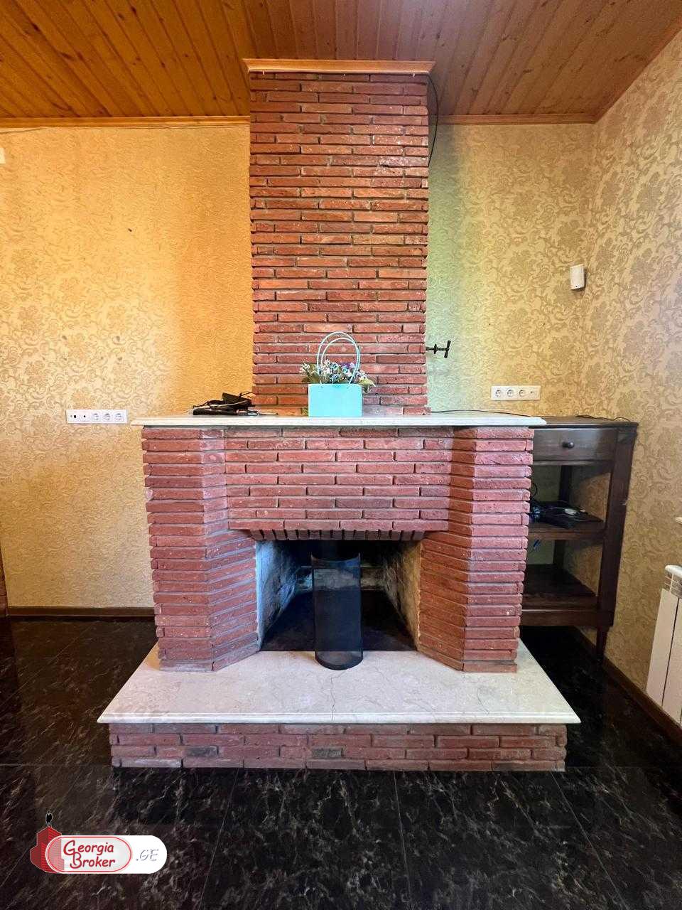 продается дом с новым ремонтом 7-комнат