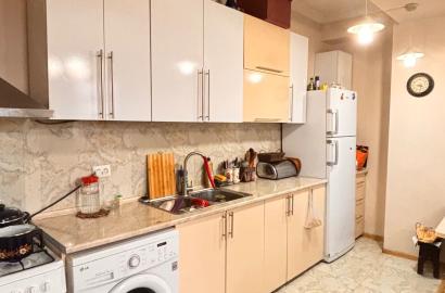 продается квартира с новым ремонтом 3-комнаты