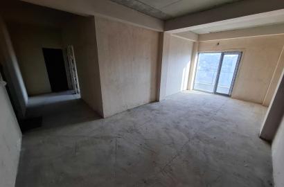 продается квартира с новым ремонтом 3-комнаты