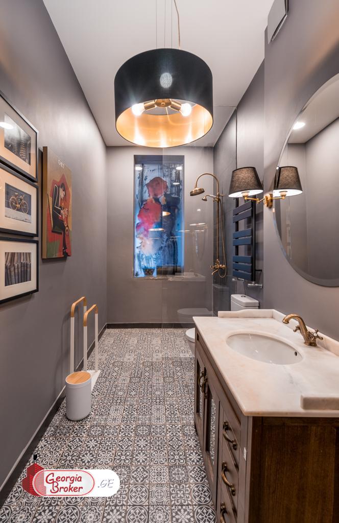 в аренду квартира с новым ремонтом 2-комнаты