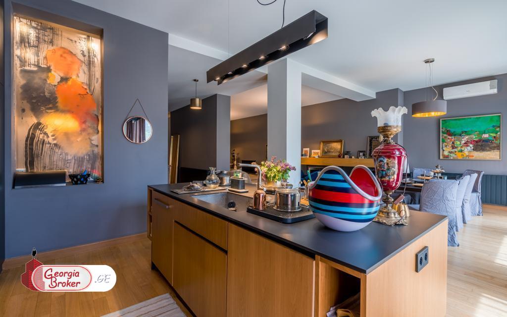 в аренду квартира с новым ремонтом 2-комнаты