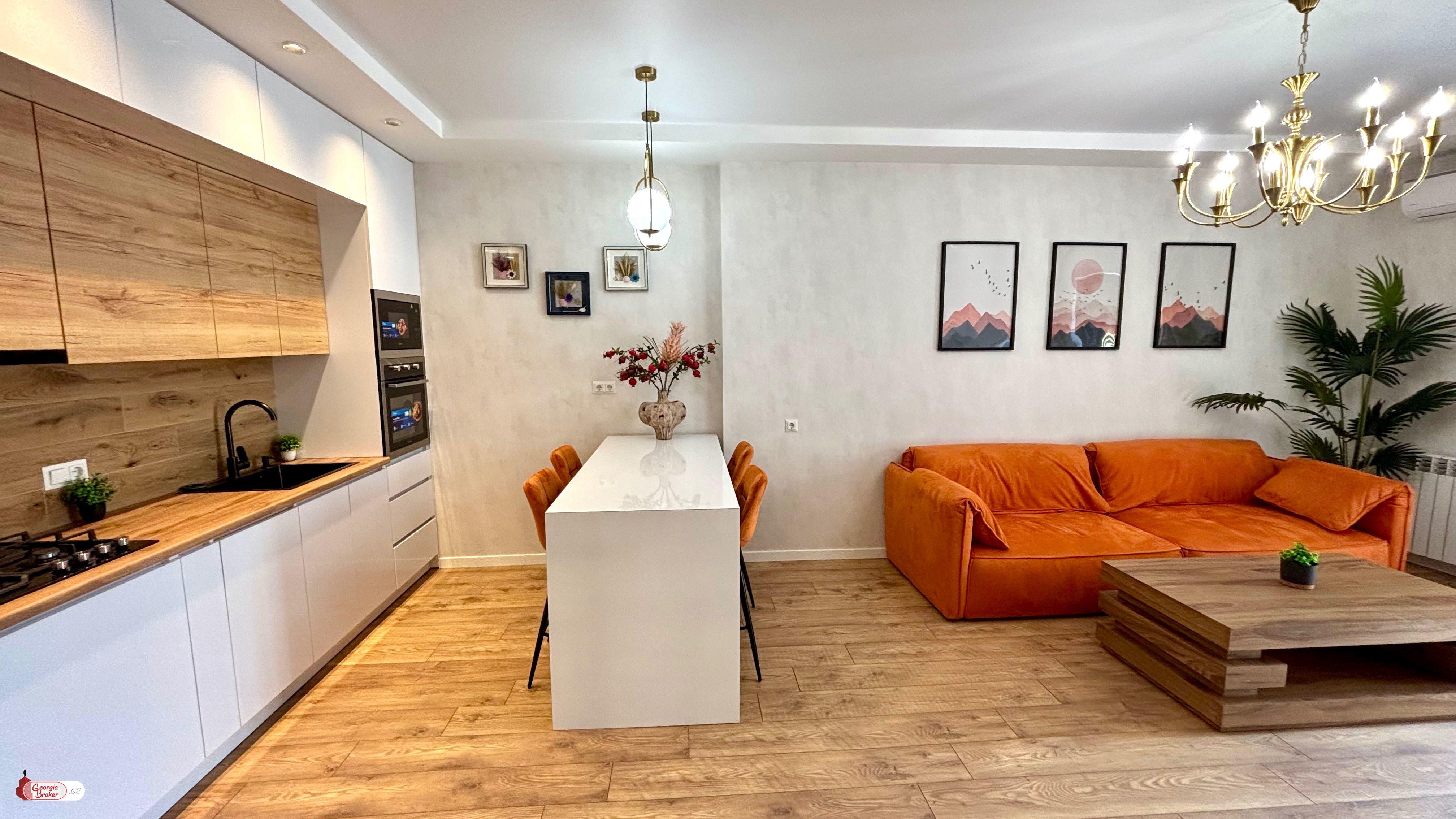 продается квартира с новым ремонтом 3-комнаты