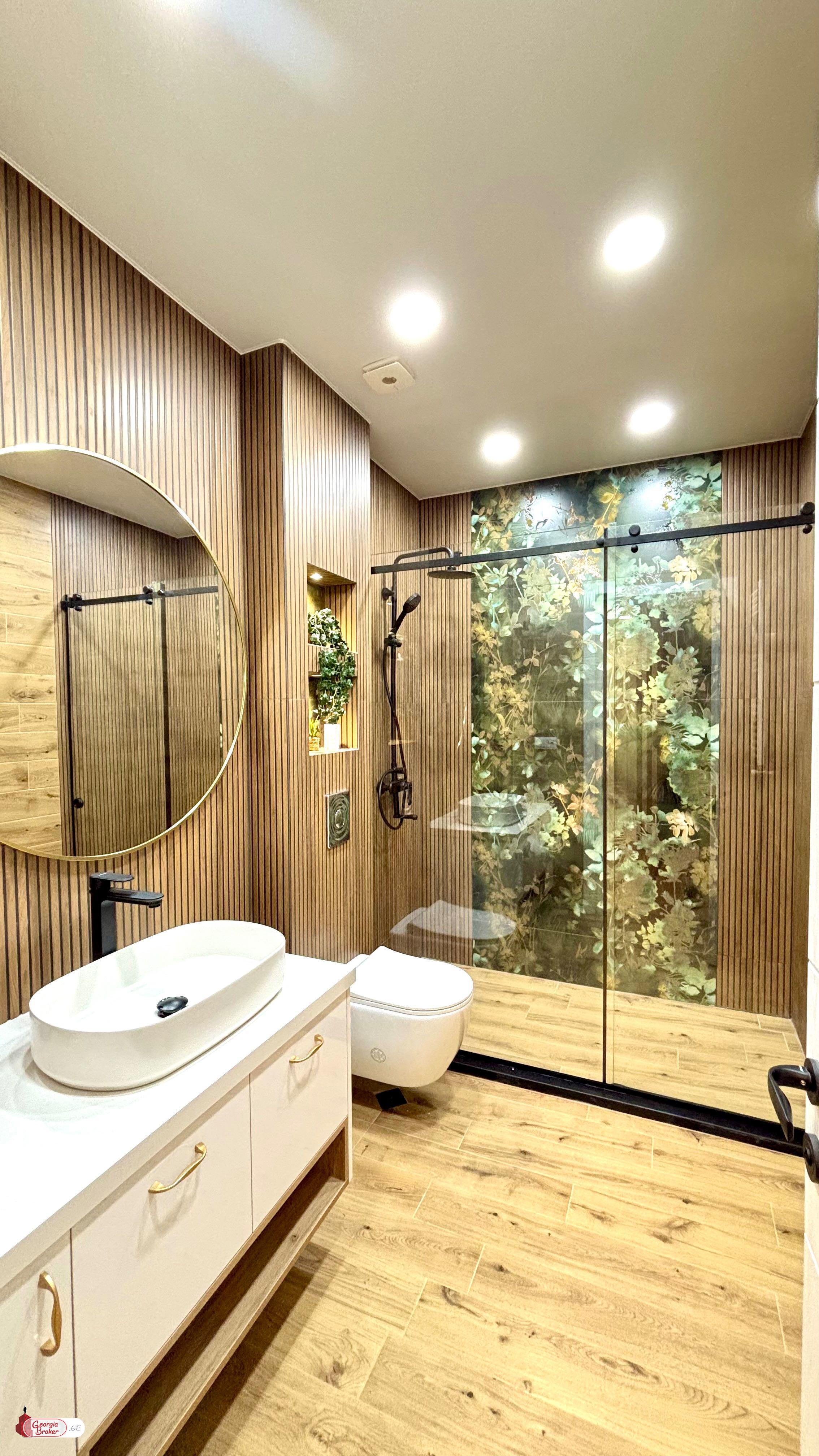 продается квартира с новым ремонтом 3-комнаты