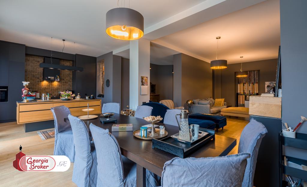 в аренду квартира с новым ремонтом 2-комнаты