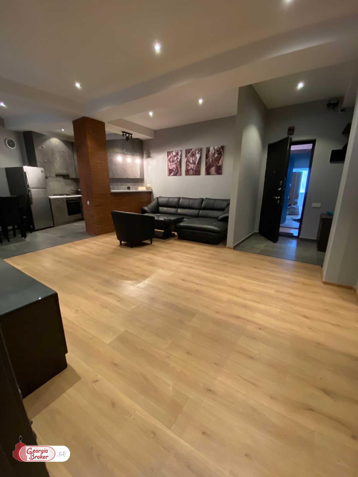 nearly repaired 3-room apartment for sale