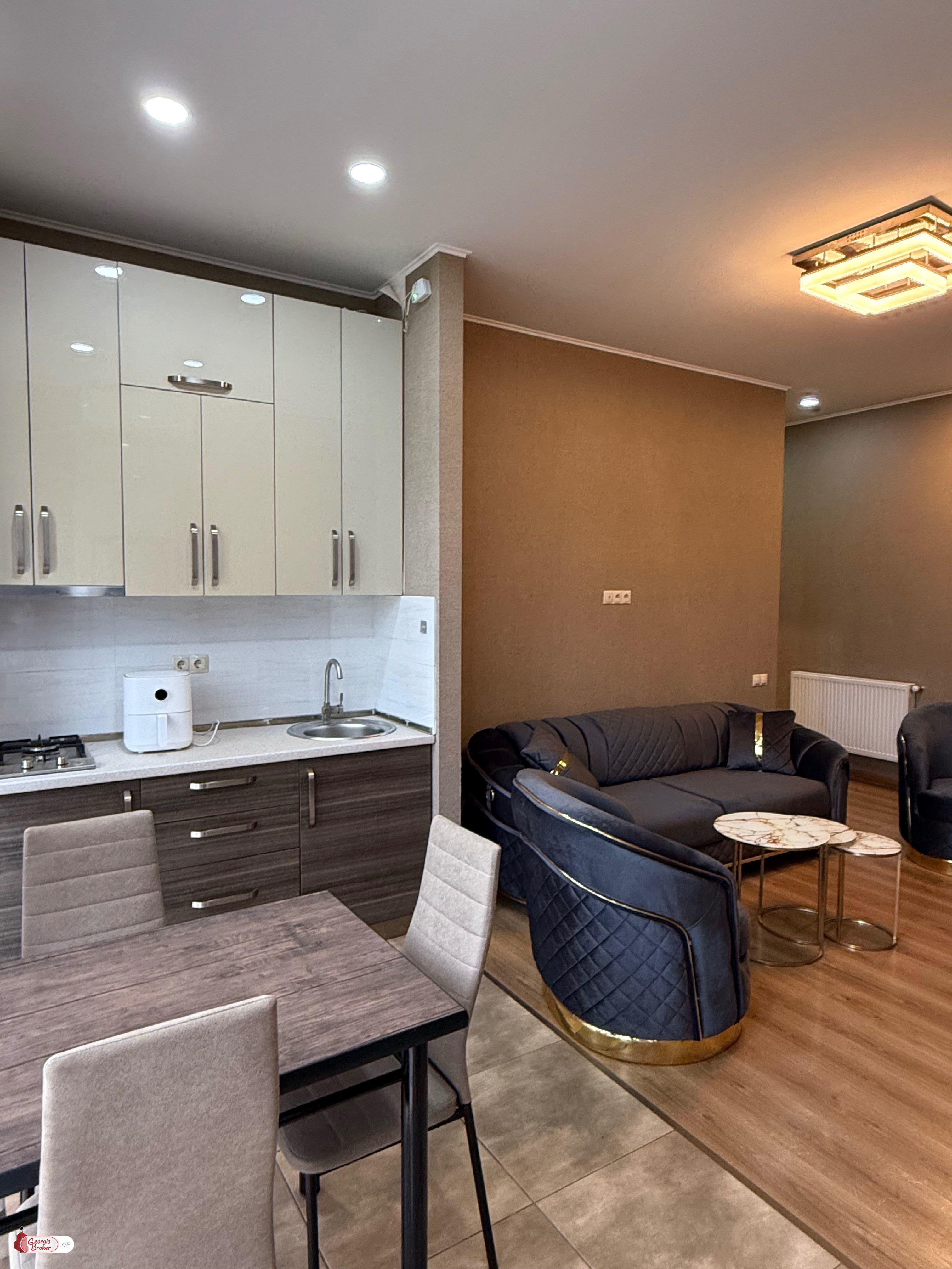 nearly repaired 3-room apartment for sale