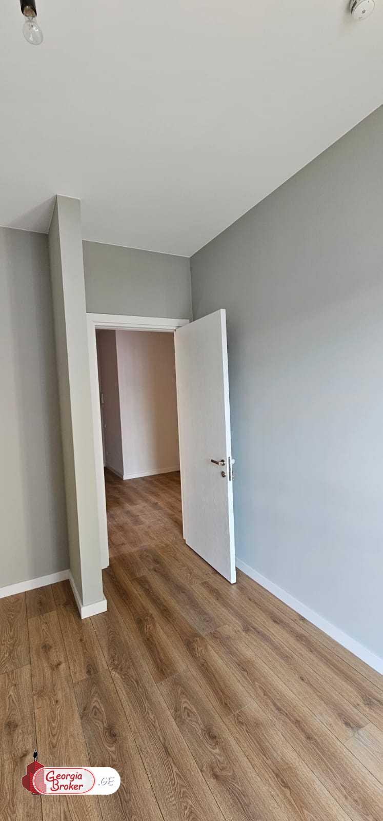 nearly repaired 3-room apartment for sale