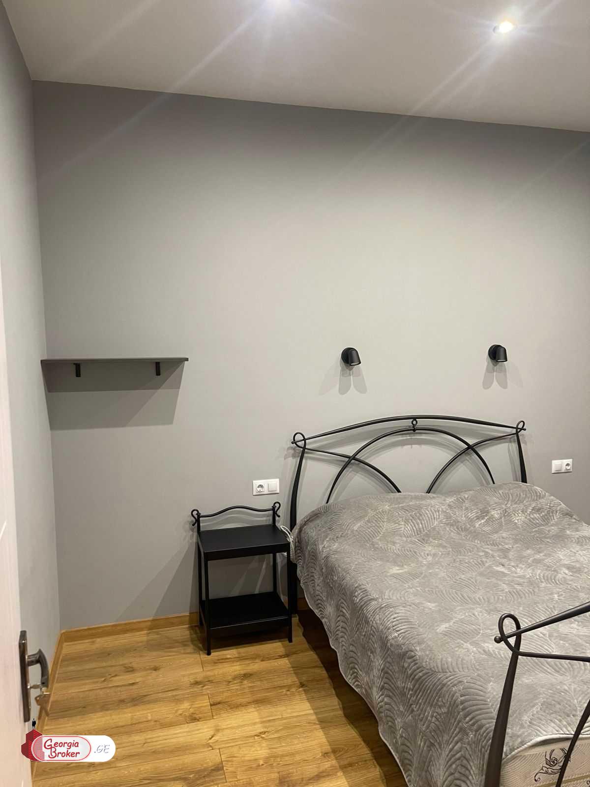 nearly repaired 2-room apartment for sale