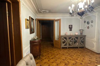 продается квартира с новым ремонтом 3-комнаты