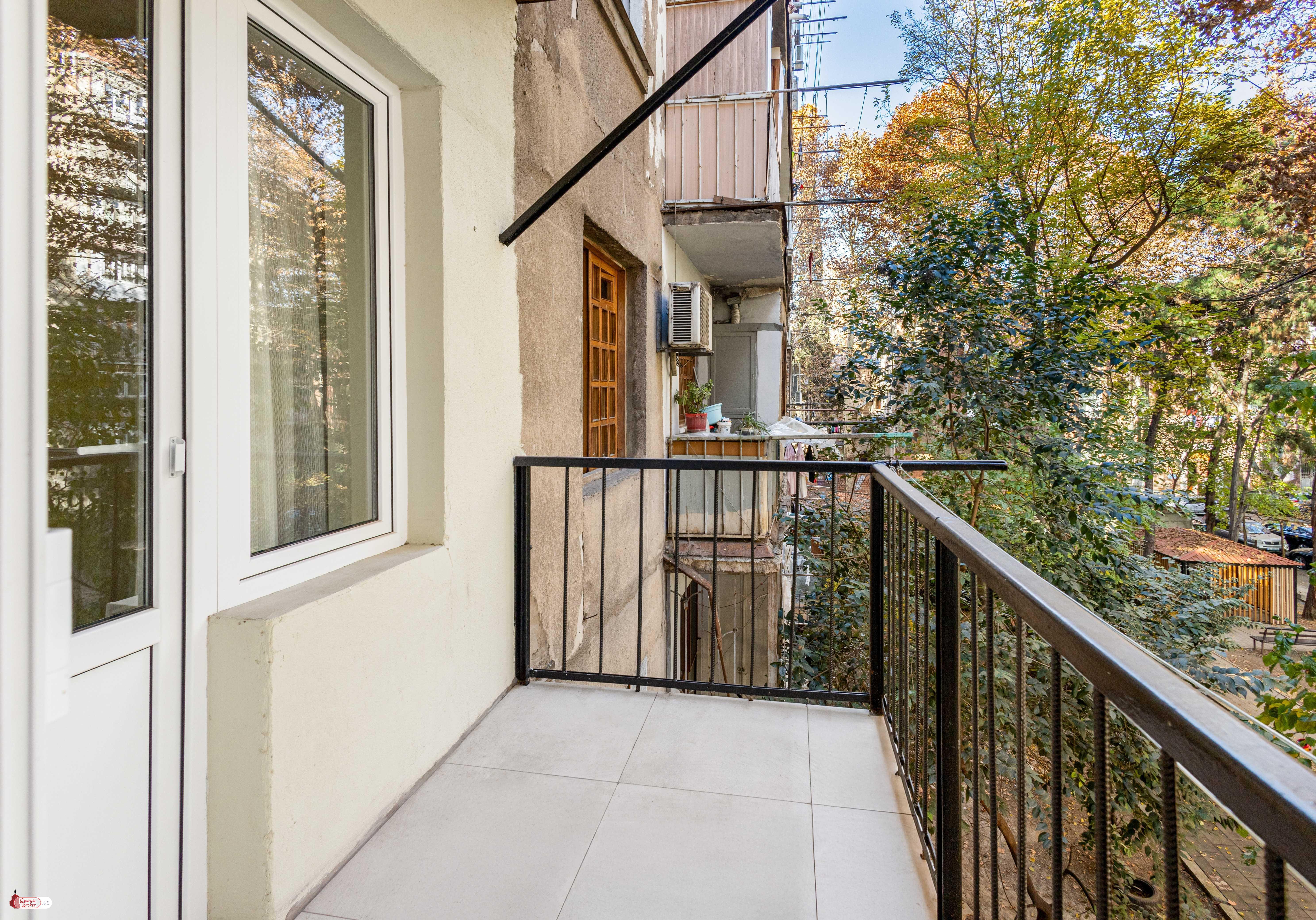 nearly repaired 2-room apartment for sale