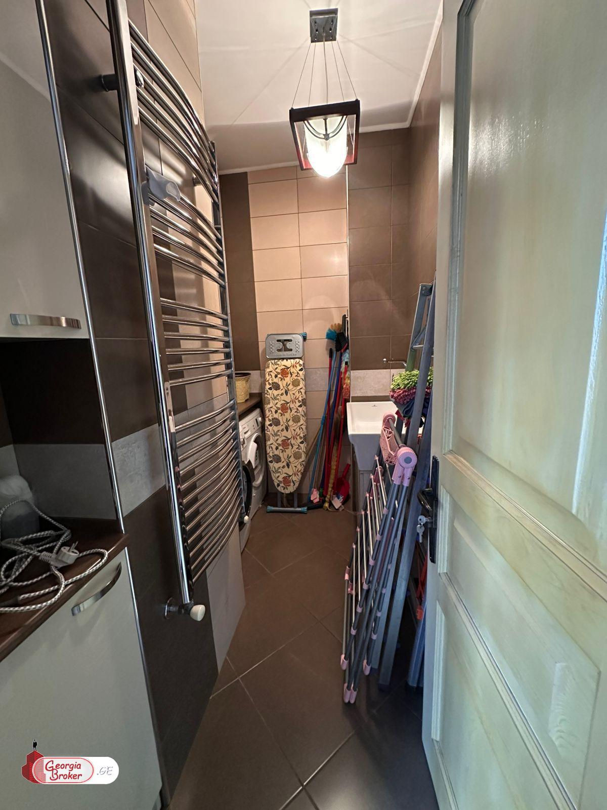 nearly repaired 6-room apartment for sale