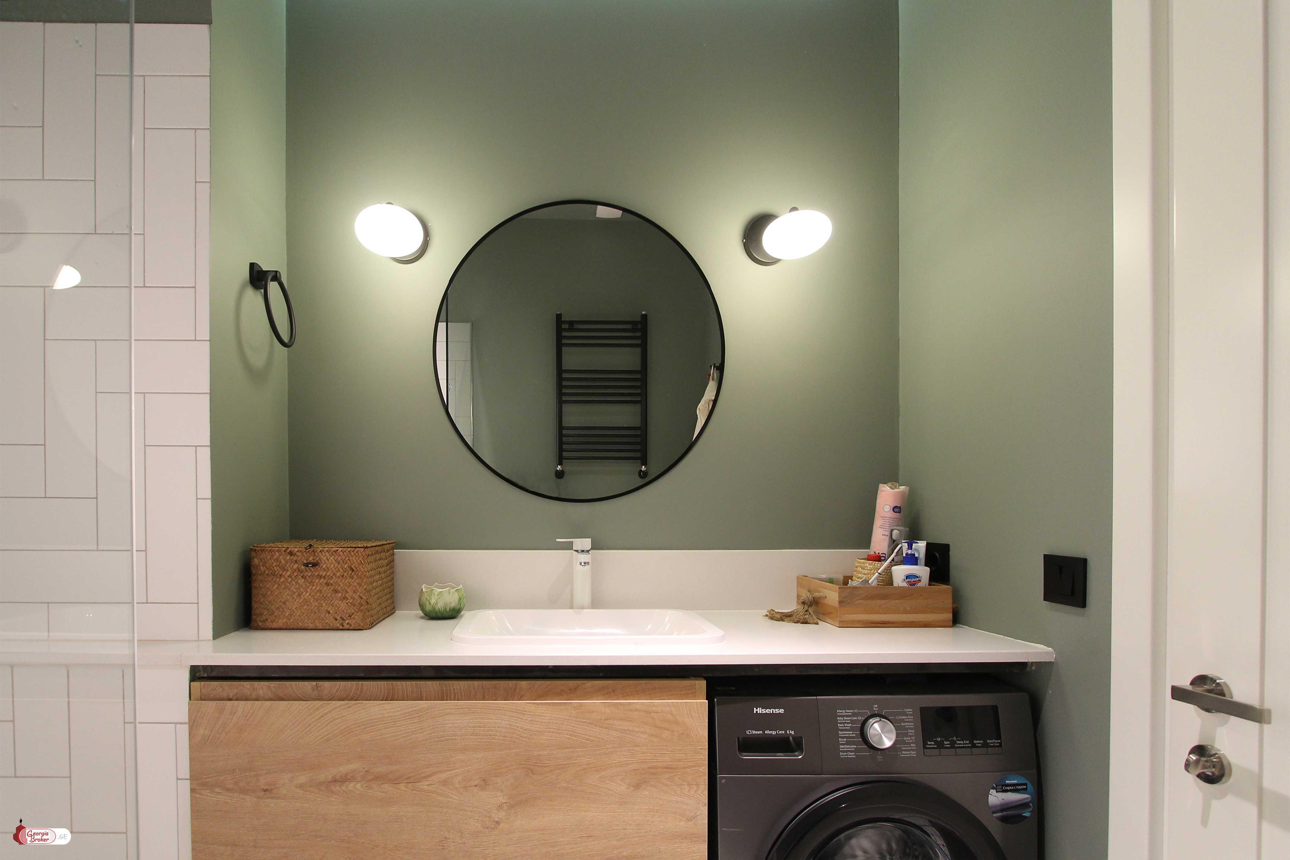 продается квартира с новым ремонтом 3-комнаты