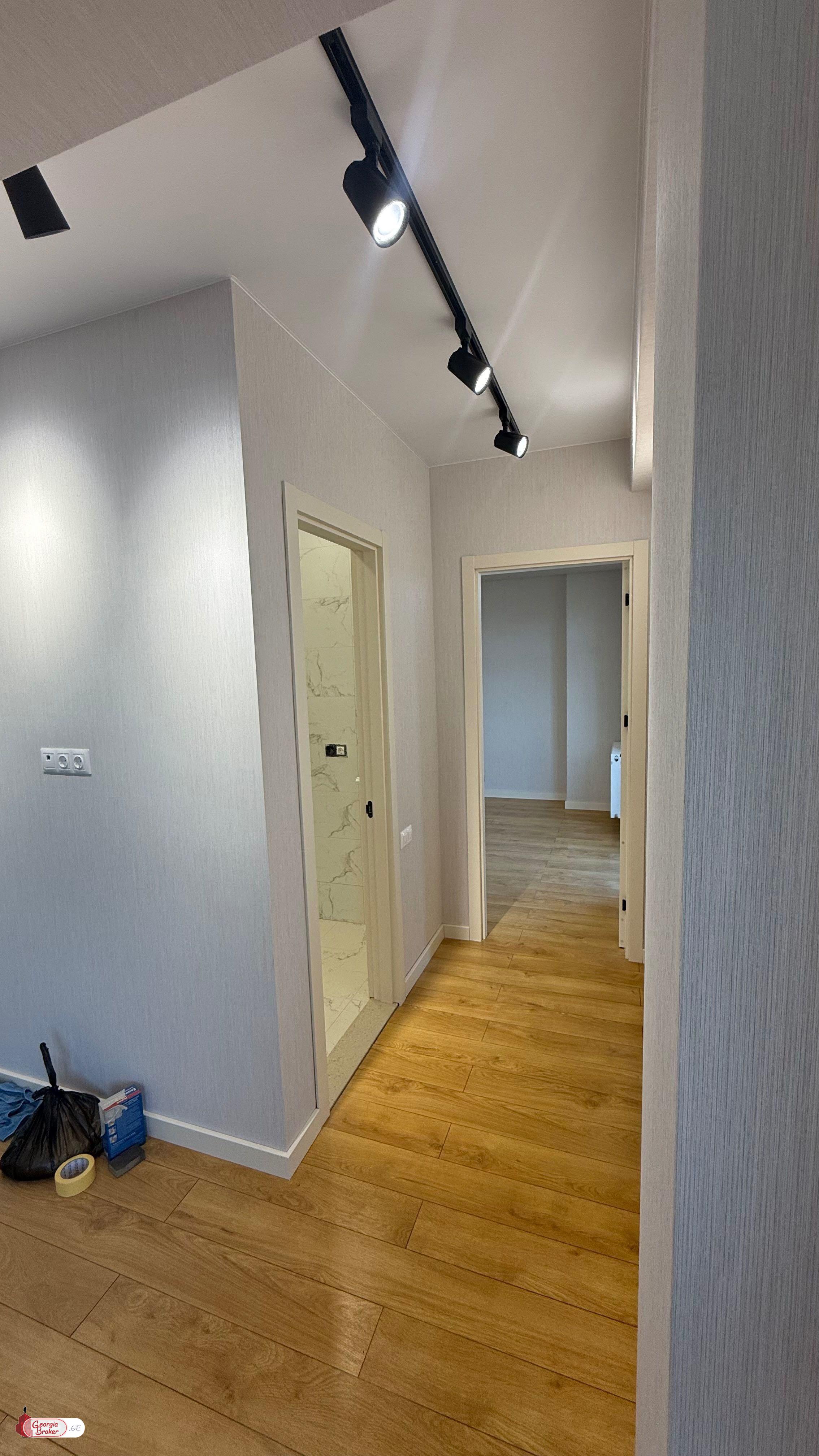 продается квартира с новым ремонтом 2-комнаты