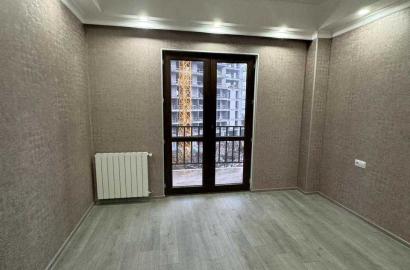 продается квартира с новым ремонтом 4-комнаты