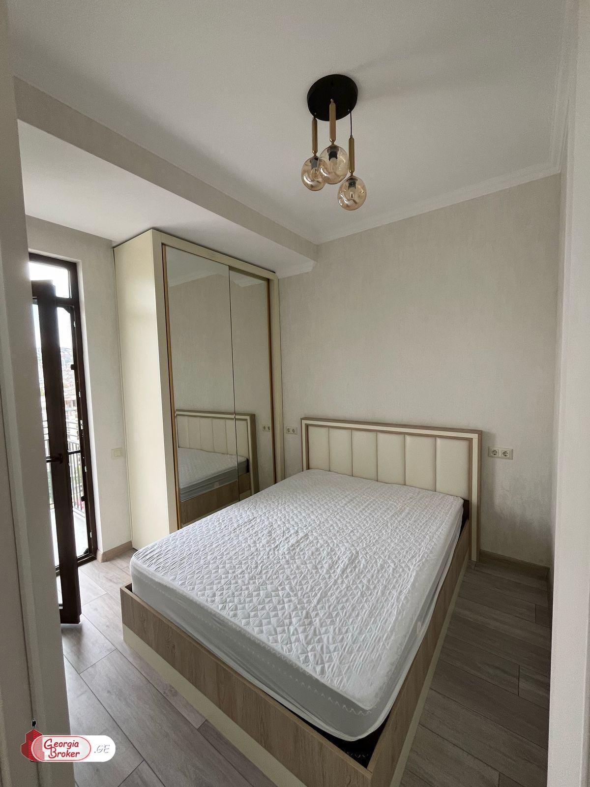 nearly repaired 2-room apartment for sale