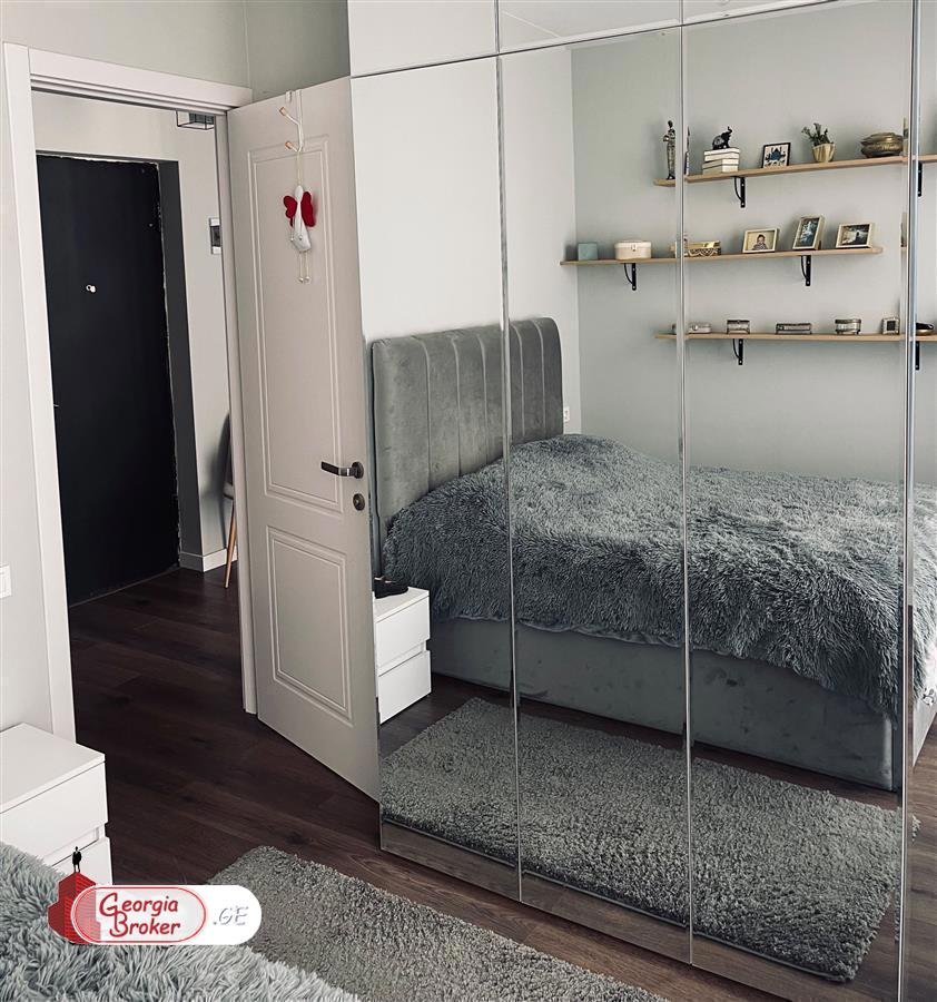 nearly repaired 2-room apartment for sale