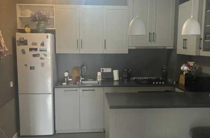 продается квартира с новым ремонтом 3-комнаты