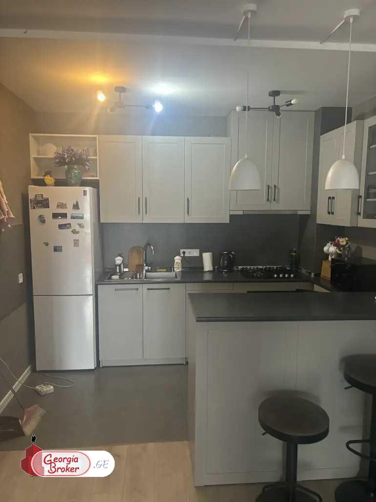 nearly repaired 3-room apartment for sale