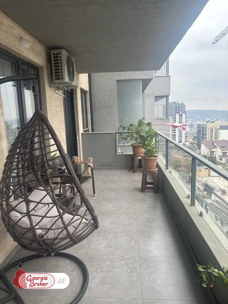 nearly repaired 3-room apartment for sale