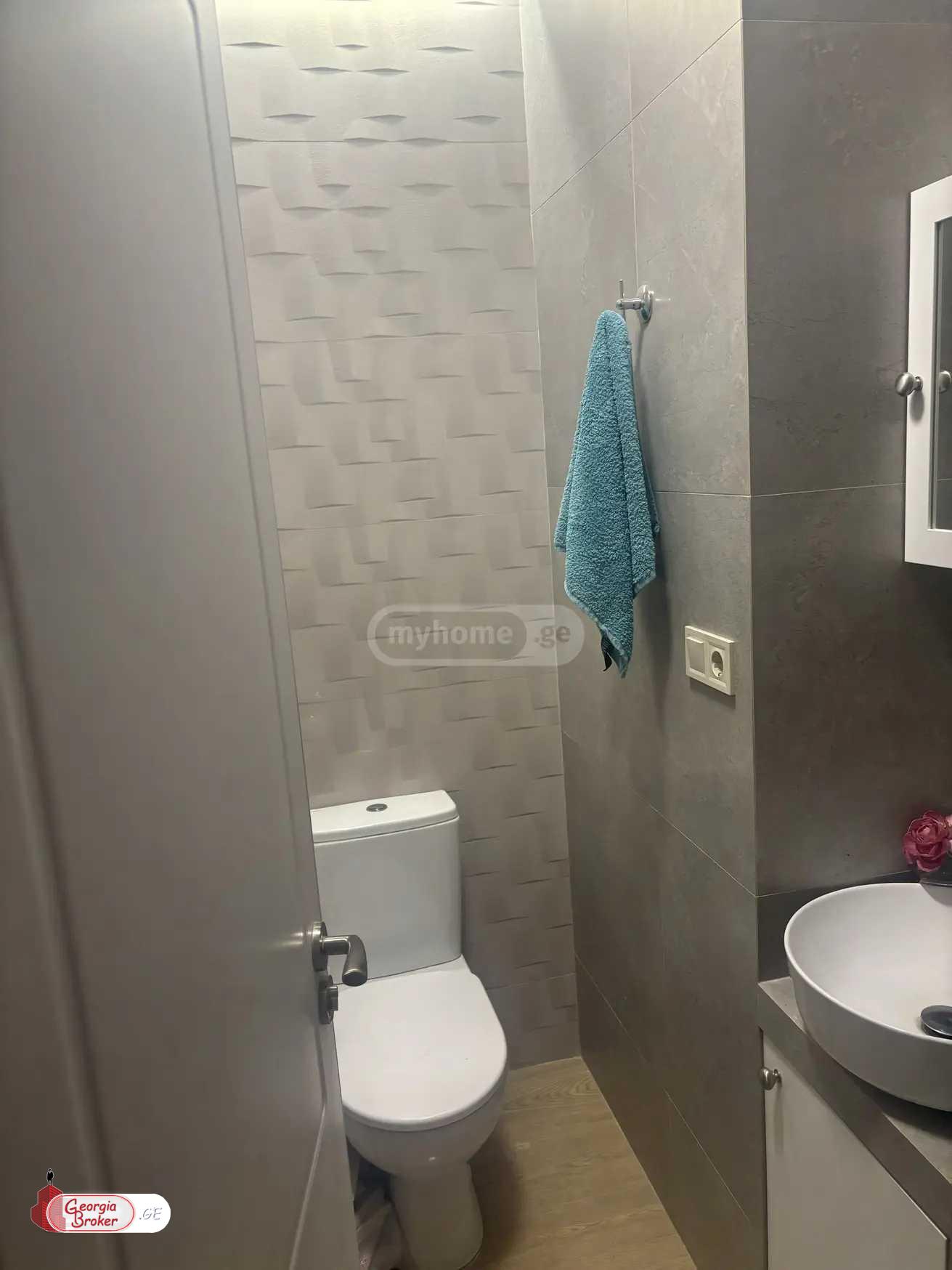 nearly repaired 3-room apartment for sale