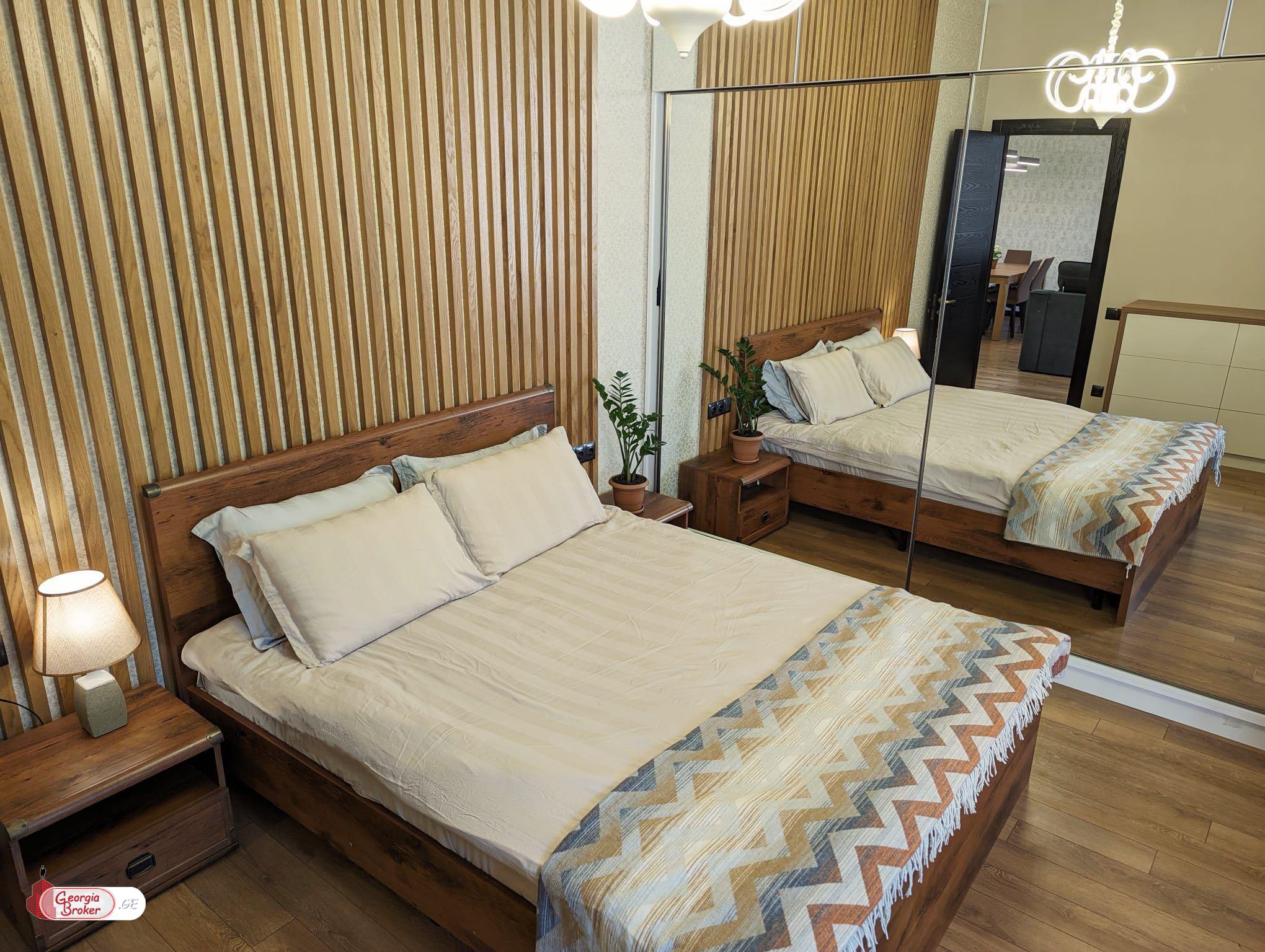 продается квартира с новым ремонтом 3-комнаты