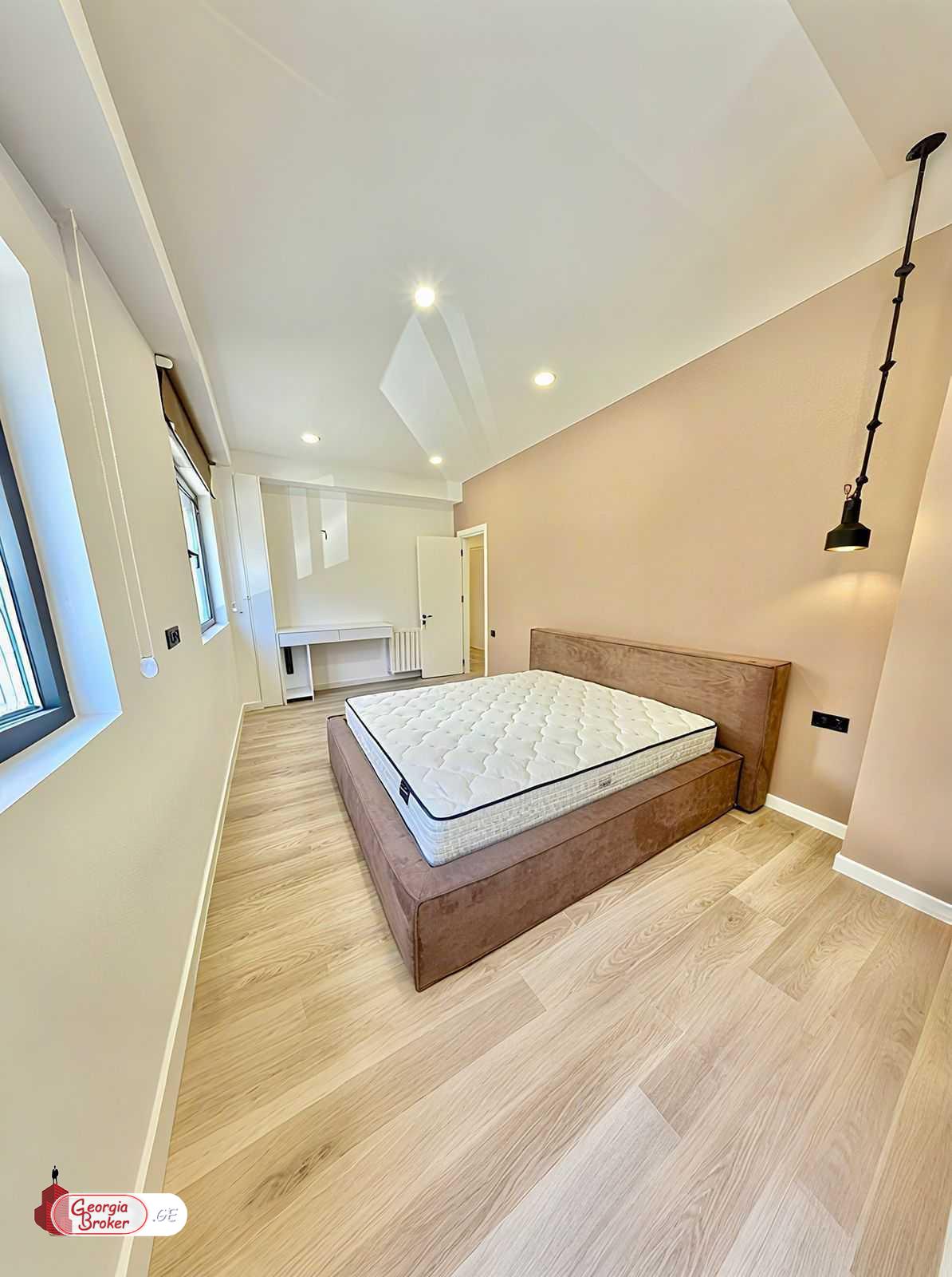 nearly repaired 3-room apartment for sale