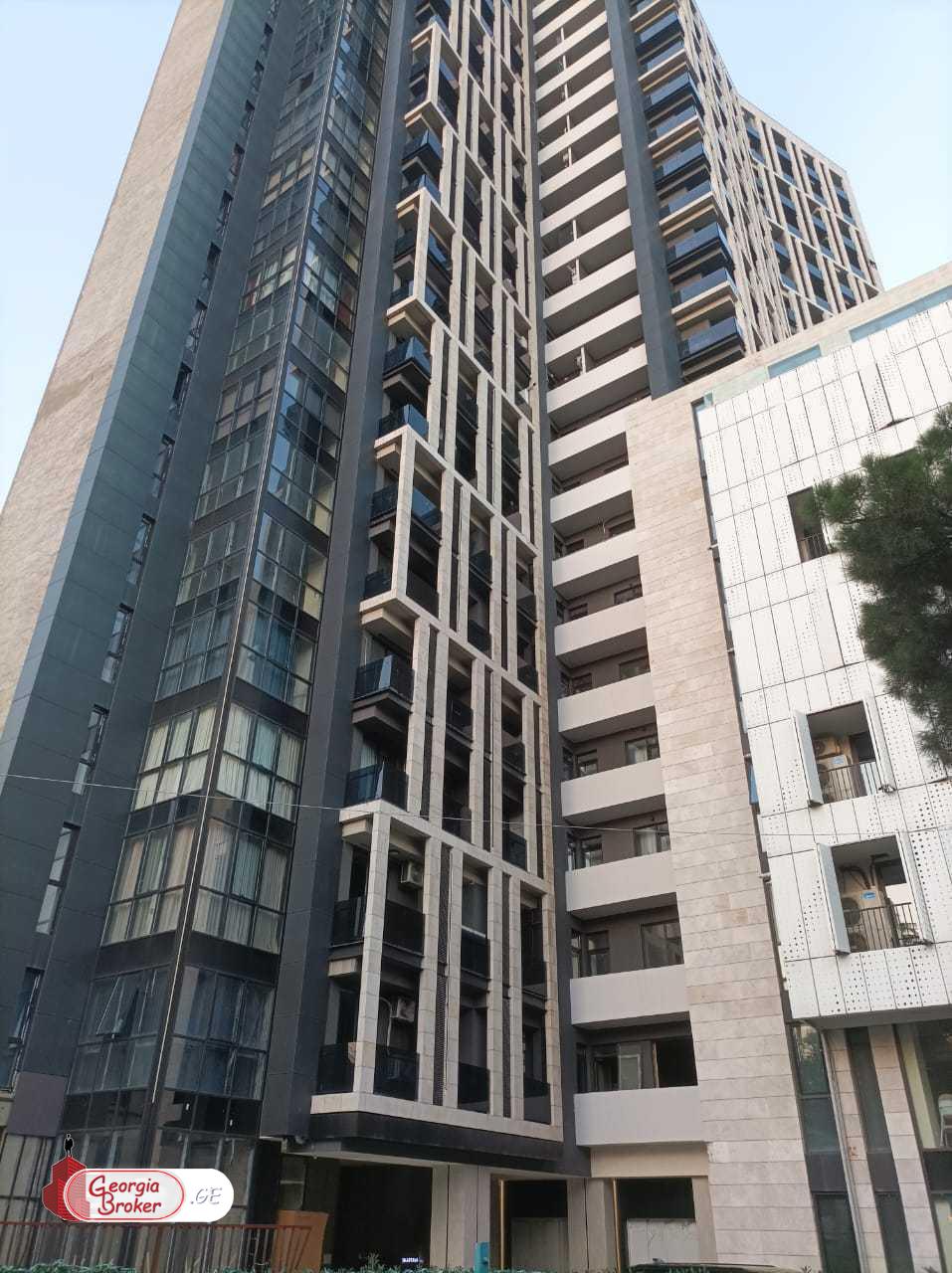 продается квартира с новым ремонтом 3-комнаты