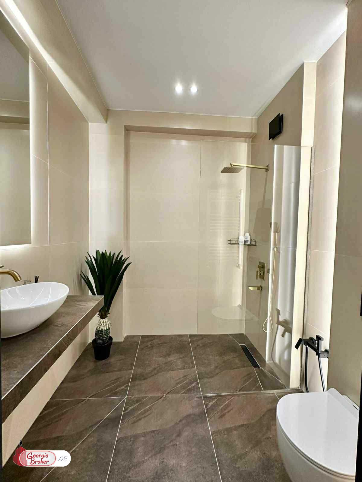 nearly repaired 2-room apartment for sale