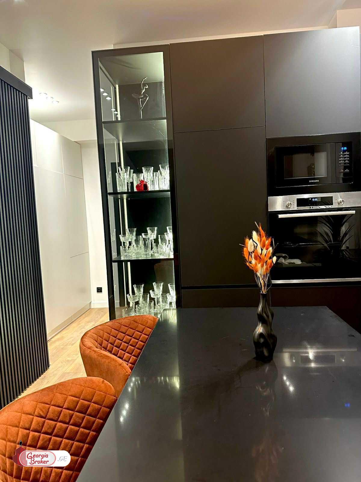 nearly repaired 2-room apartment for sale