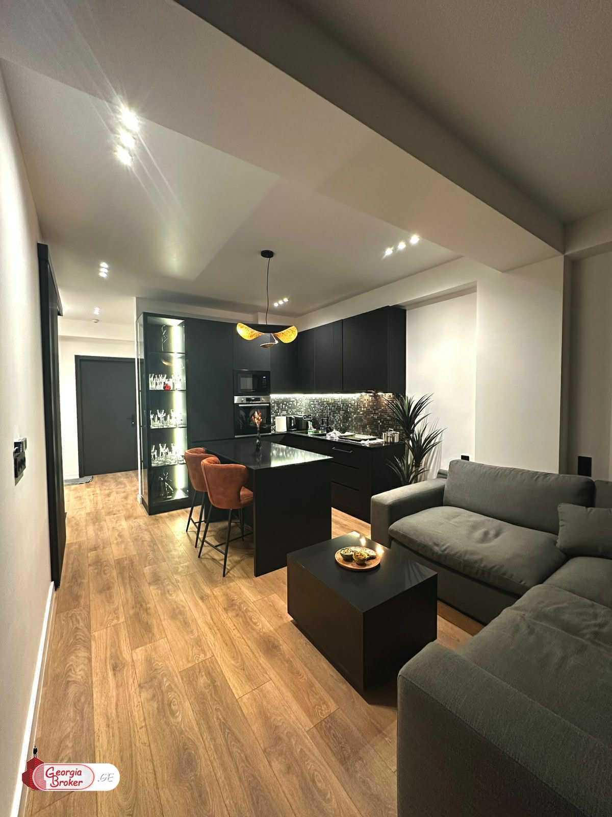 nearly repaired 2-room apartment for sale