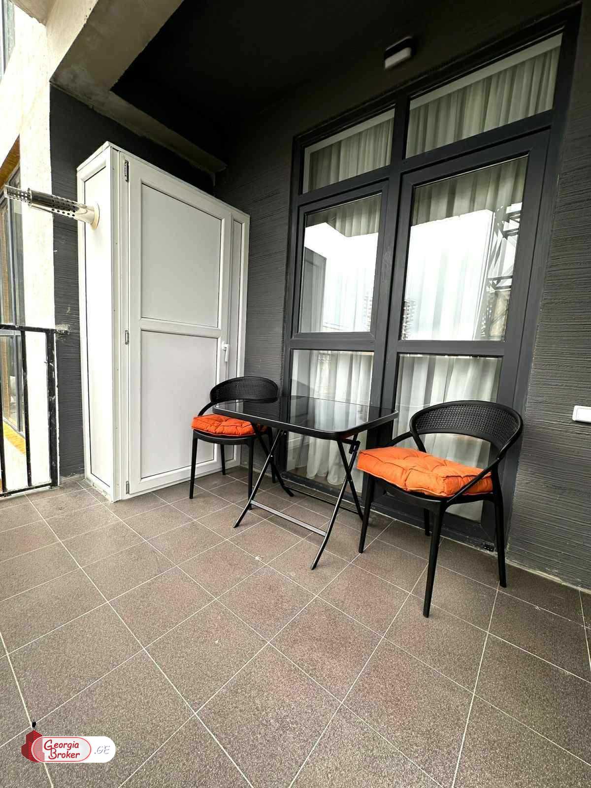 nearly repaired 2-room apartment for sale