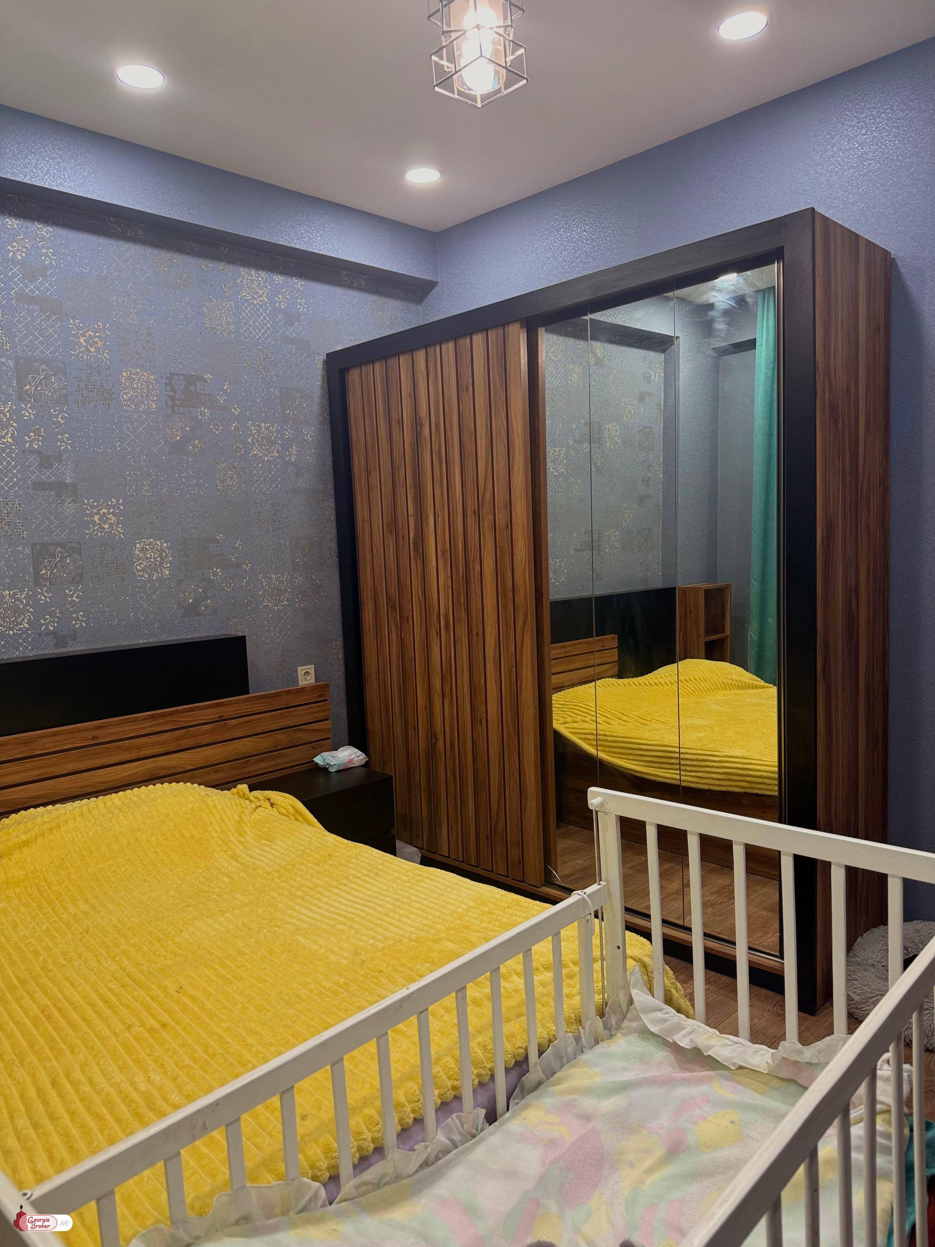 продается квартира с новым ремонтом 3-комнаты