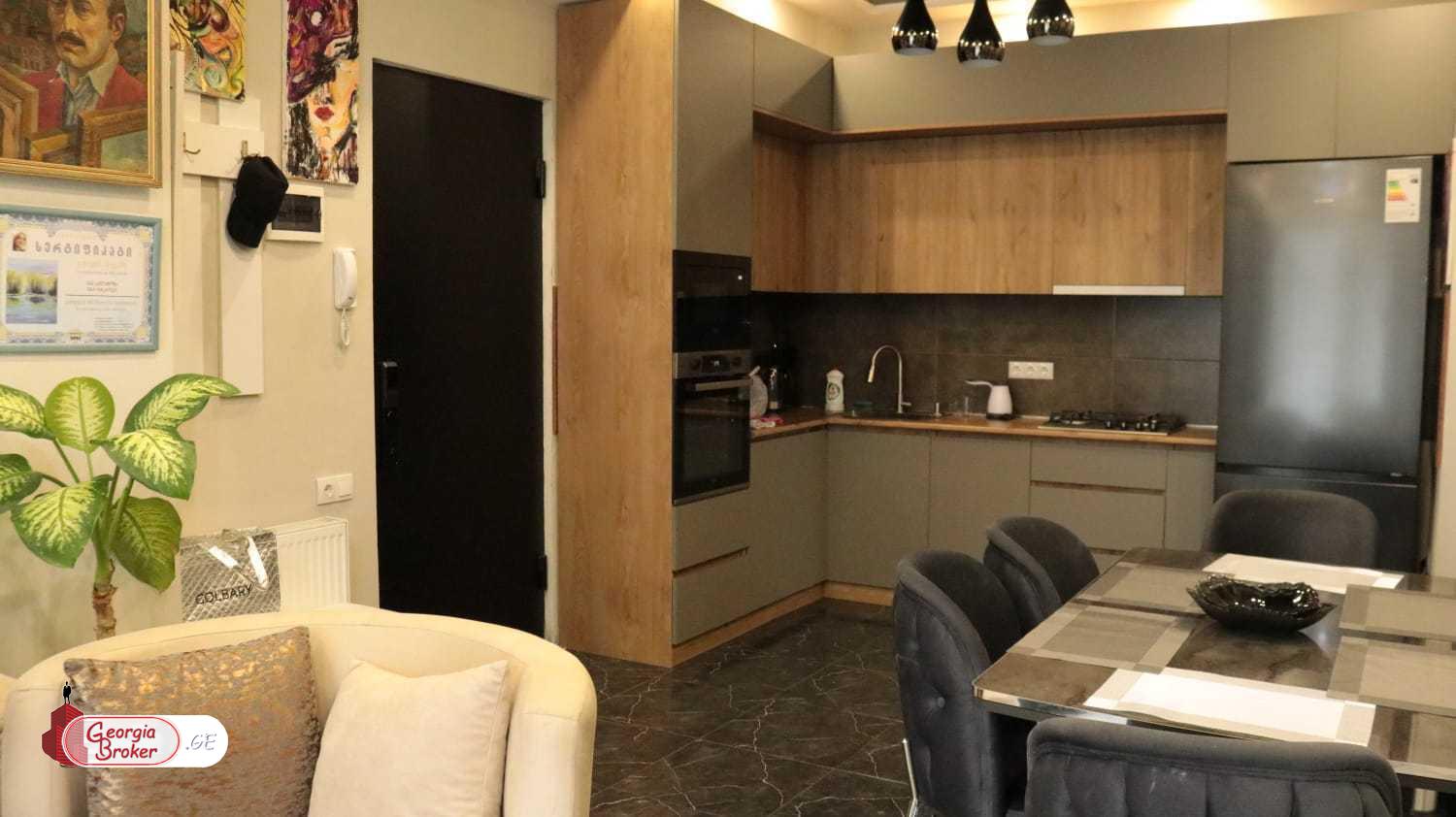 nearly repaired 3-room apartment for sale