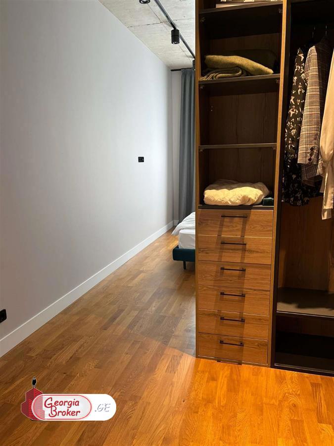 nearly repaired 3-room apartment for sale