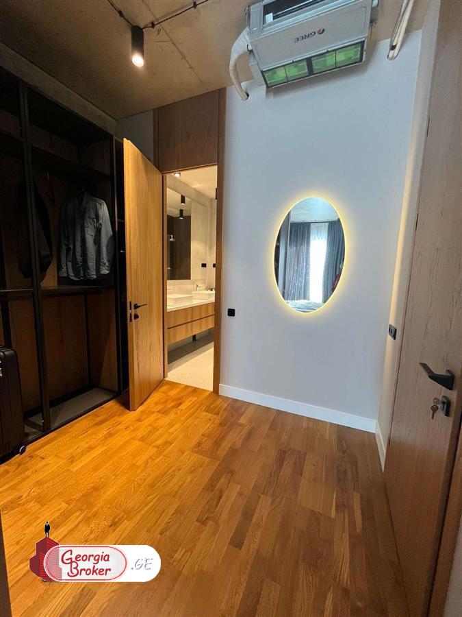 nearly repaired 3-room apartment for sale