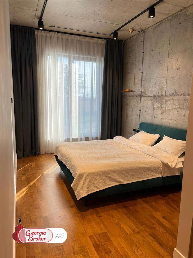 nearly repaired 3-room apartment for sale