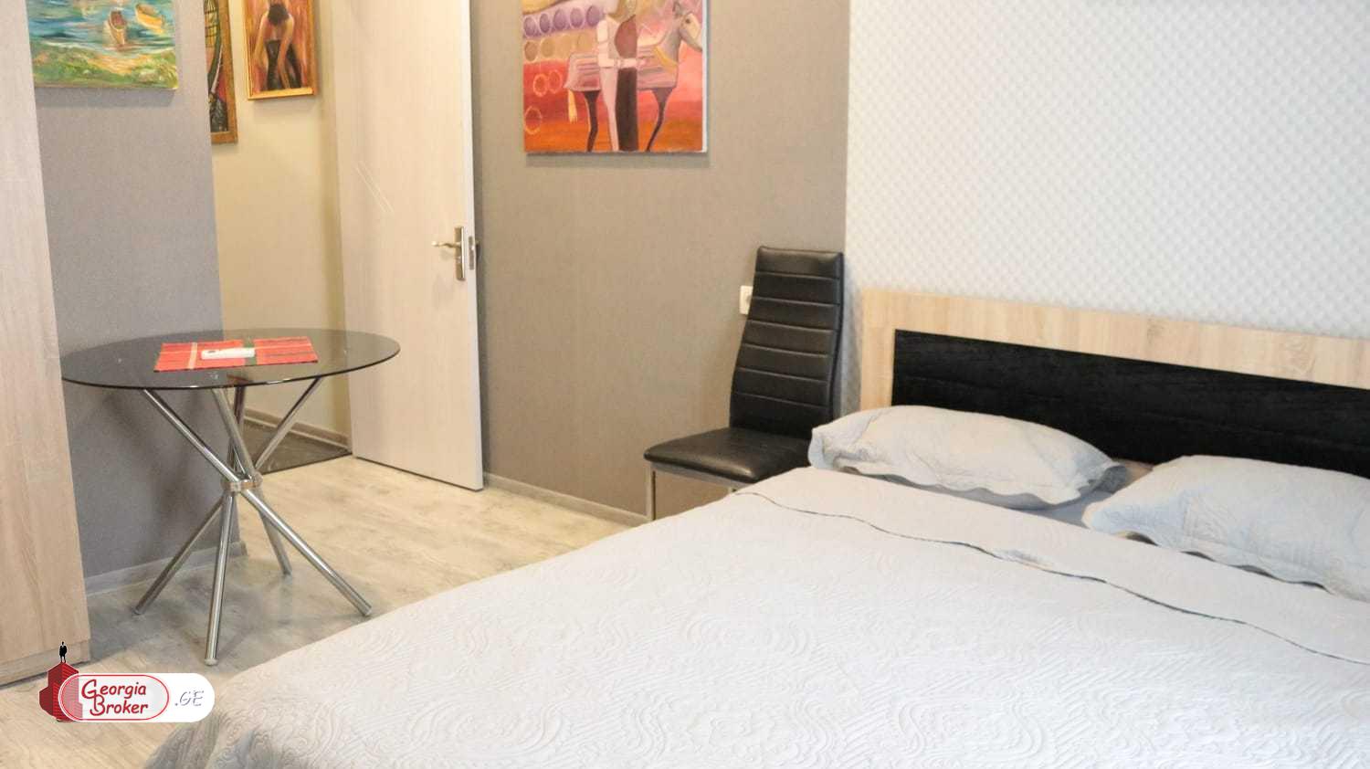 nearly repaired 3-room apartment for sale