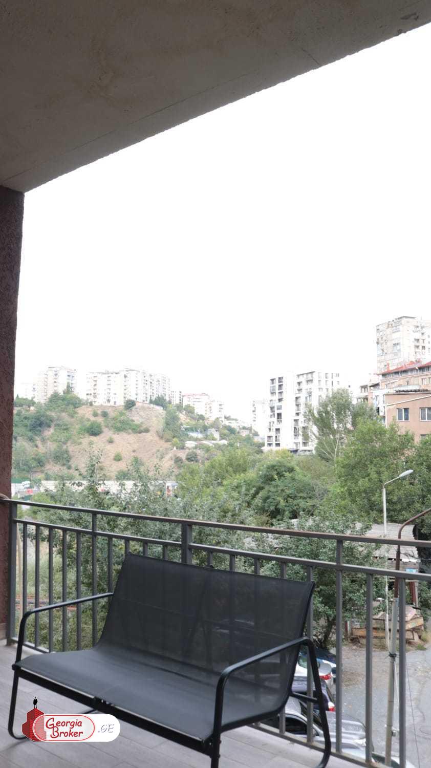 nearly repaired 3-room apartment for sale