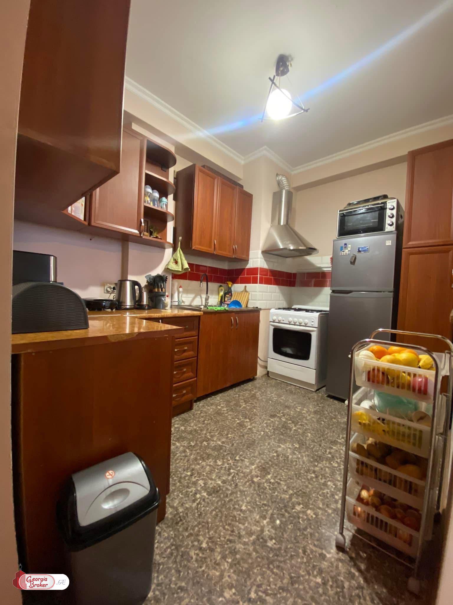 იყიდება ახალი გარემონტებული 3 ოთახიანი ბინა