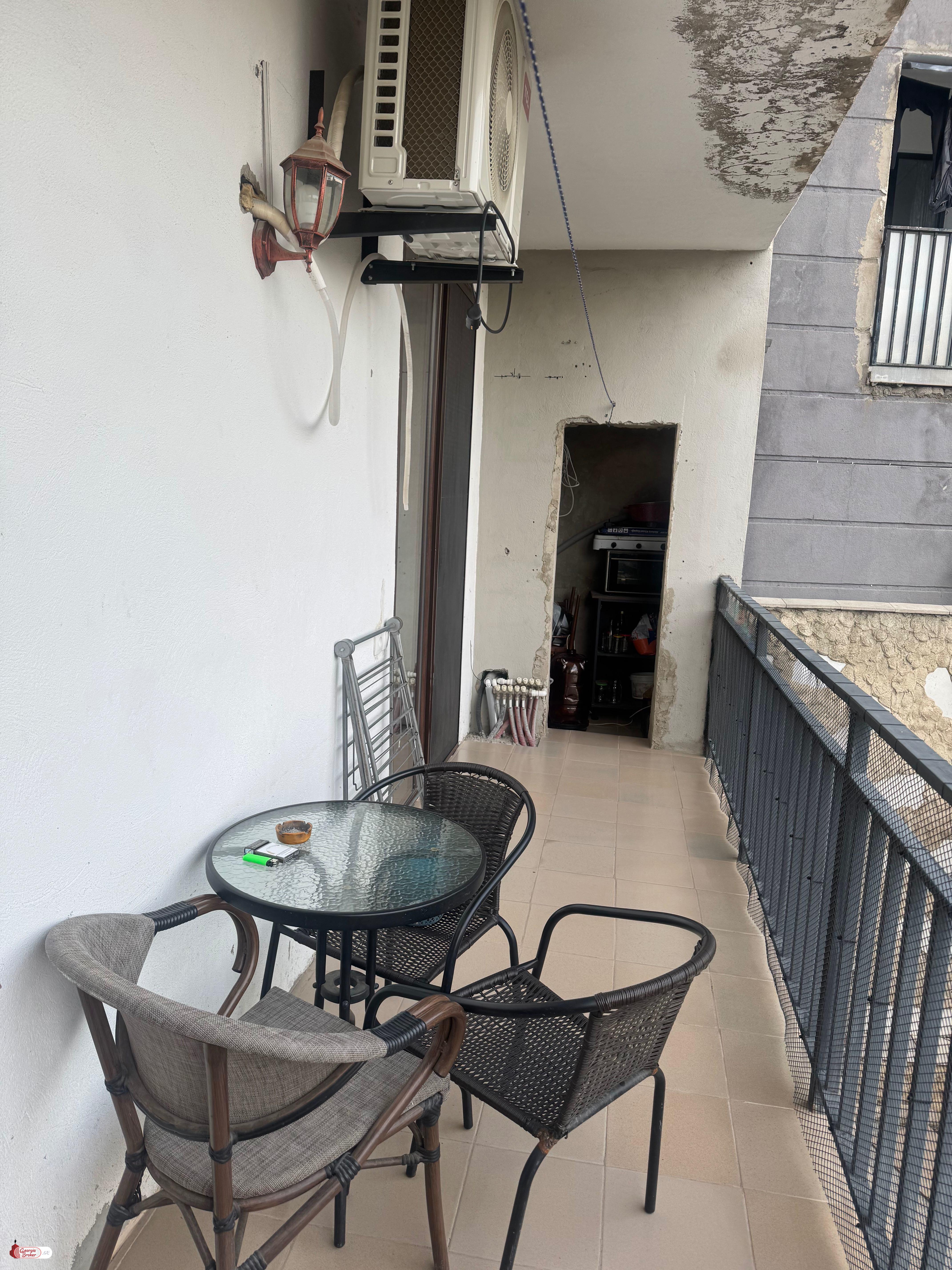 იყიდება ახალი გარემონტებული 3 ოთახიანი ბინა