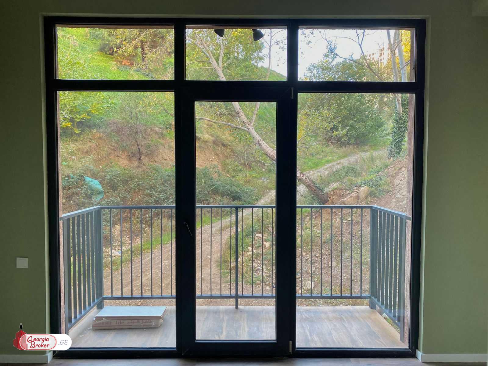 продается квартира с новым ремонтом 3-комнаты