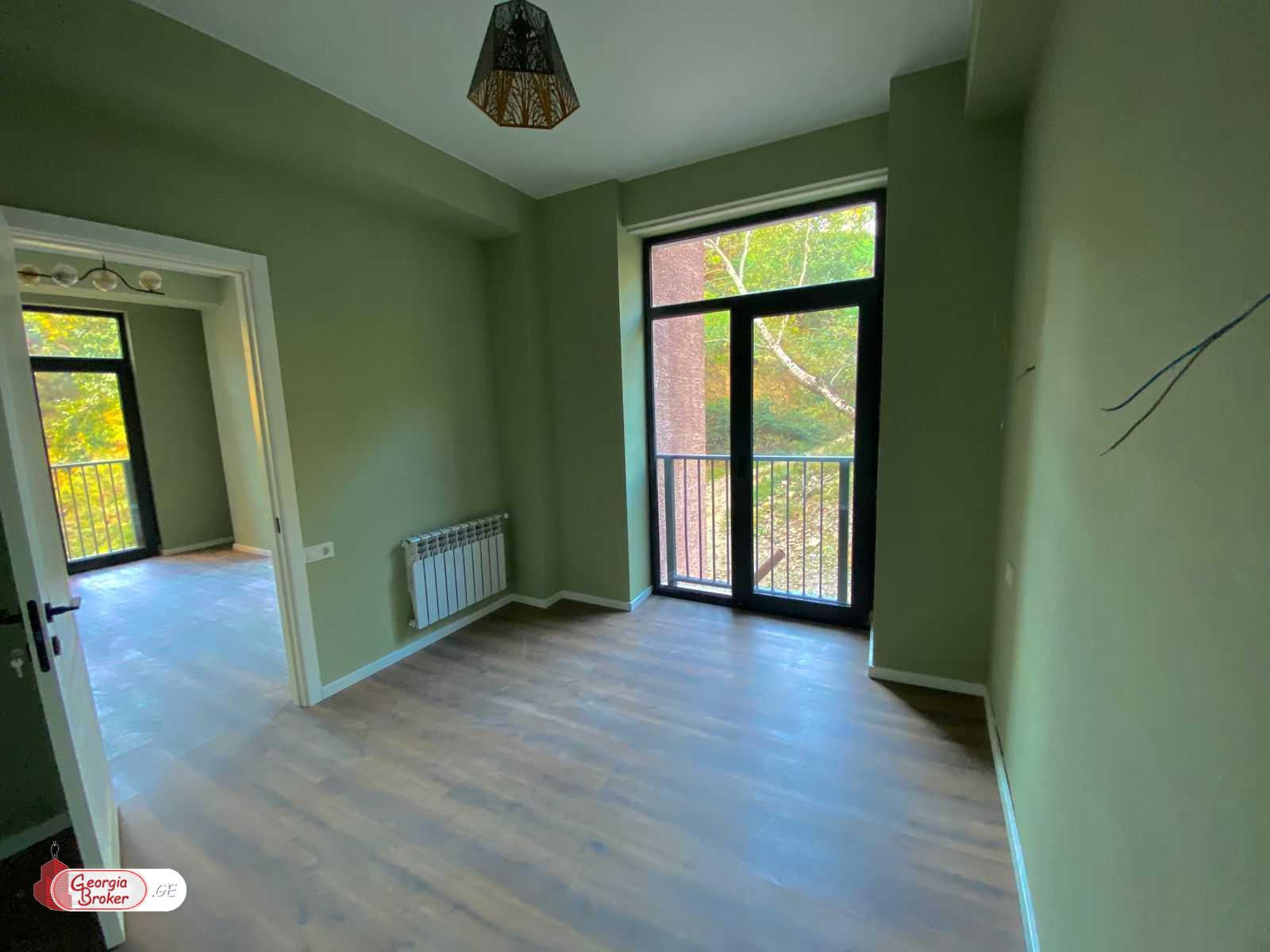 продается квартира с новым ремонтом 3-комнаты