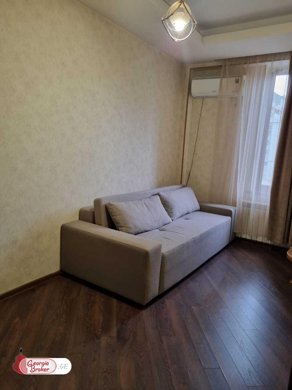 nearly repaired 3-room apartment for sale