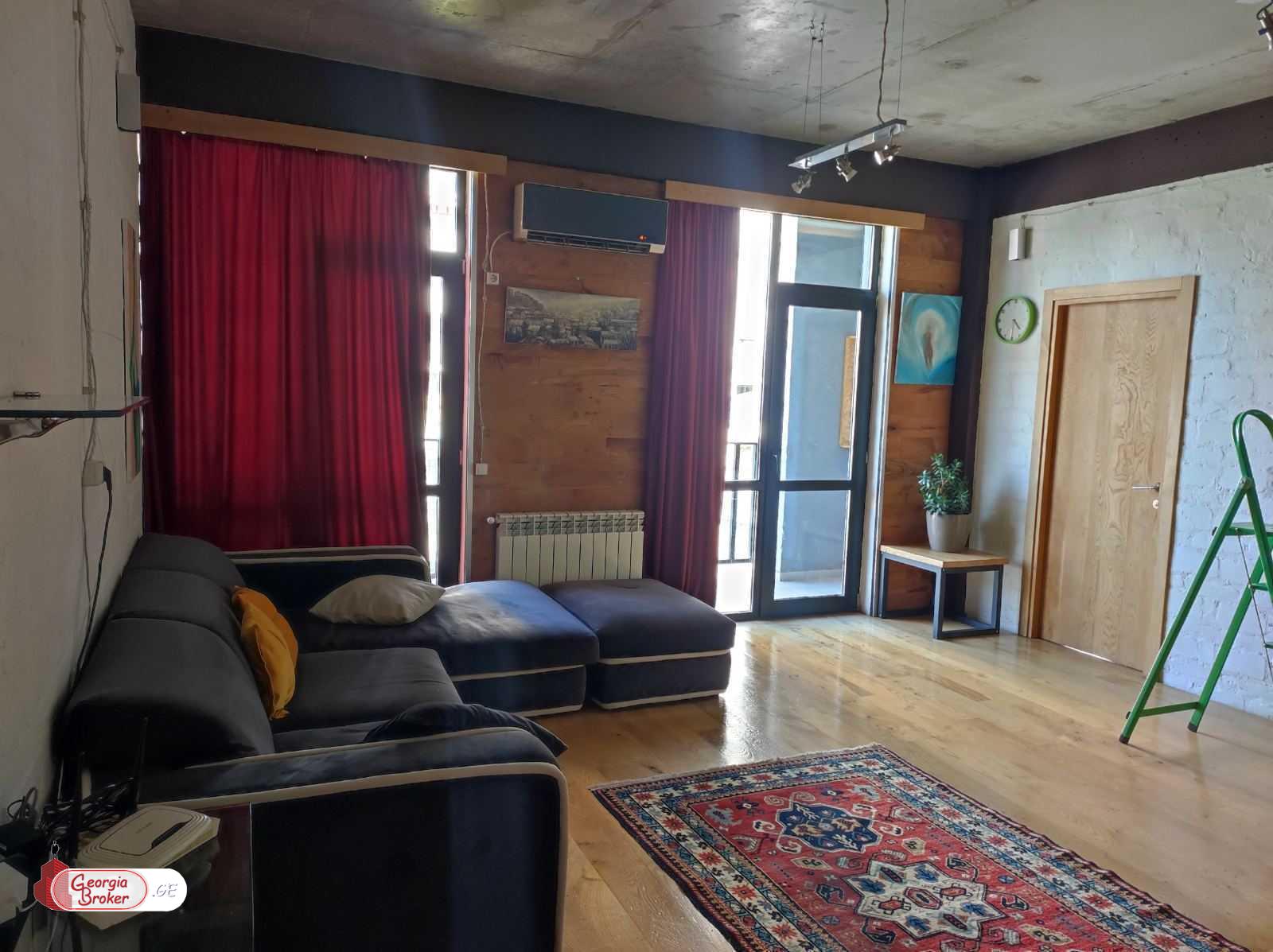 продается квартира с новым ремонтом 3-комнаты