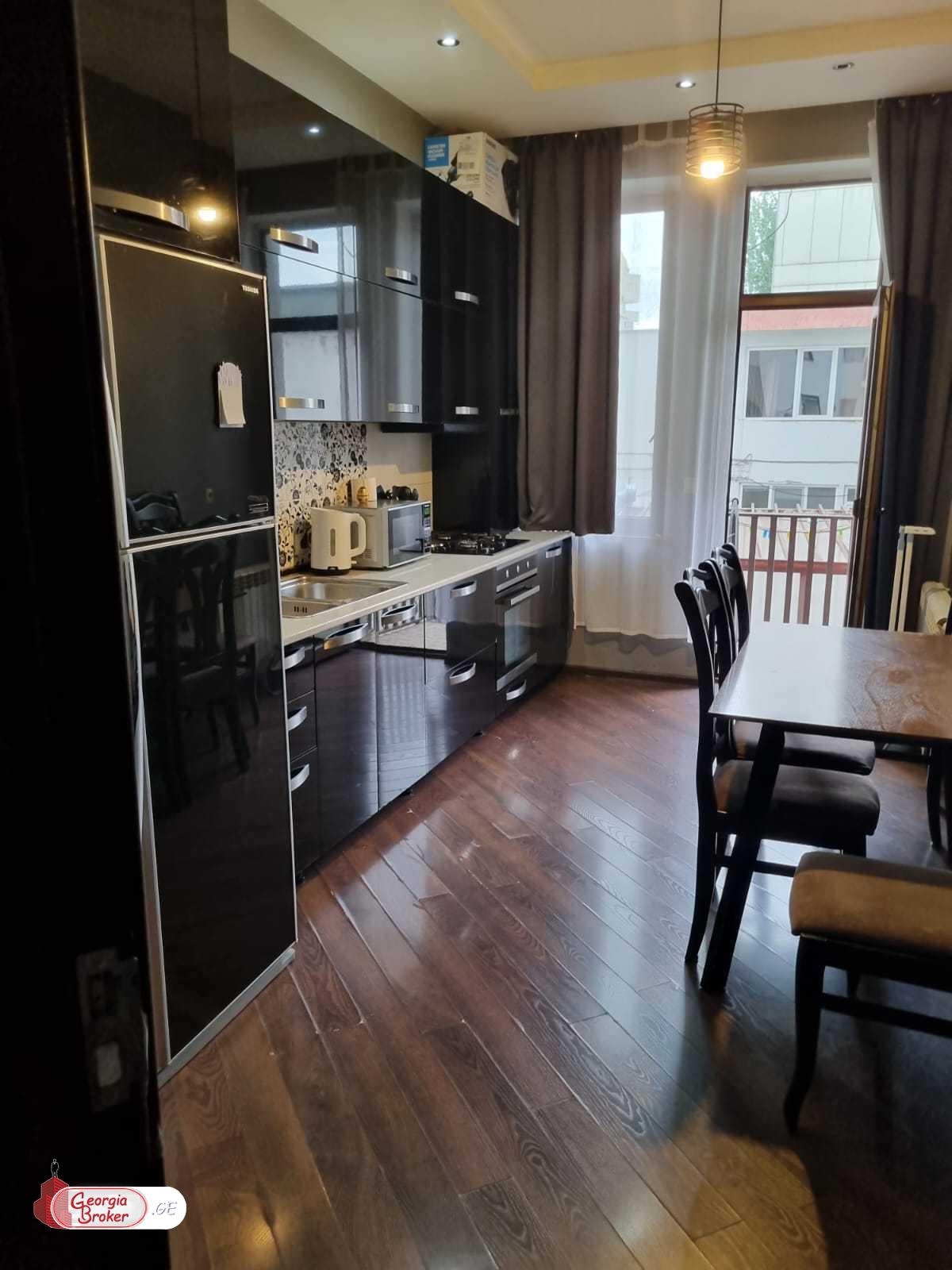 nearly repaired 3-room apartment for sale