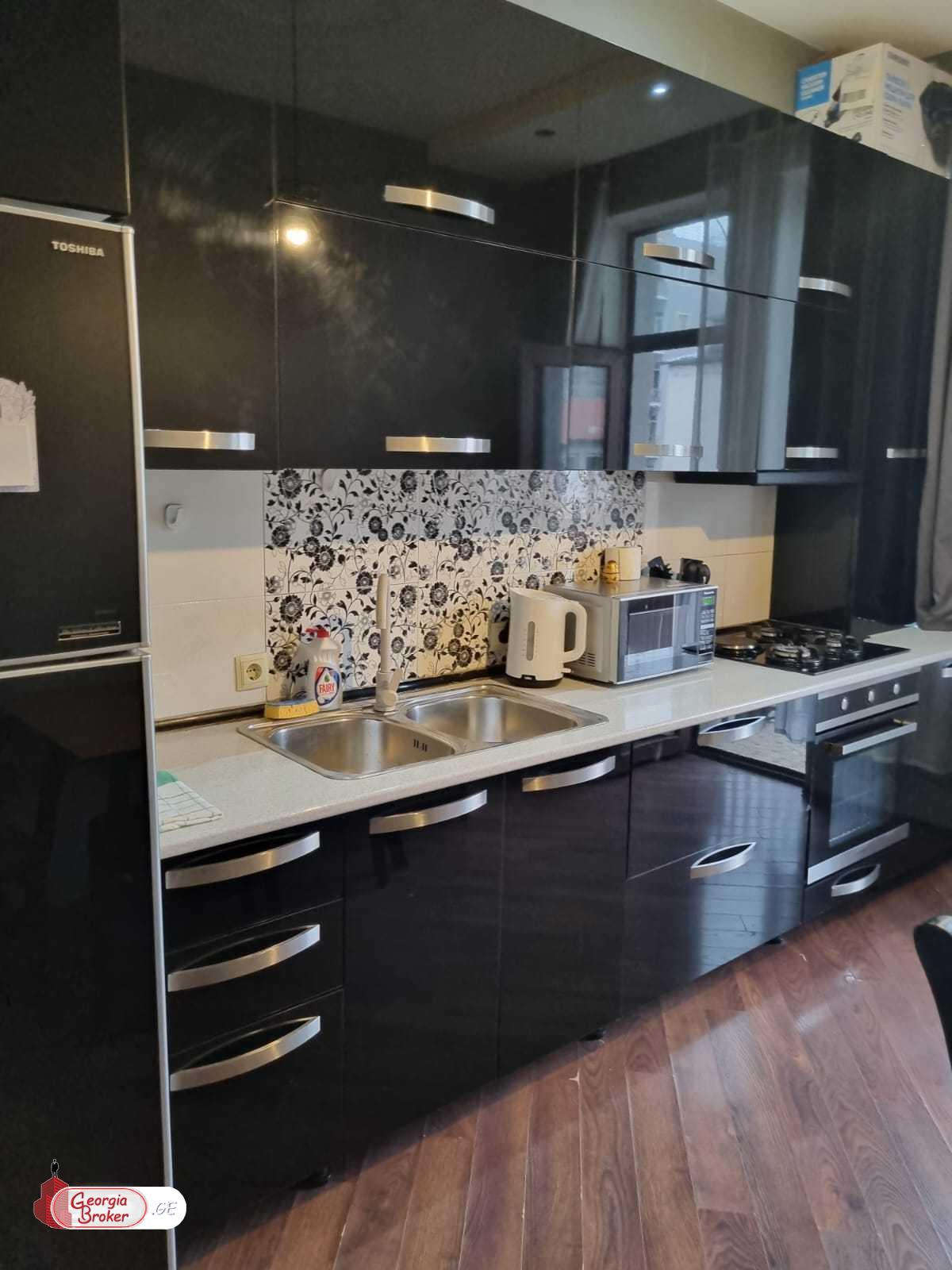 nearly repaired 3-room apartment for sale