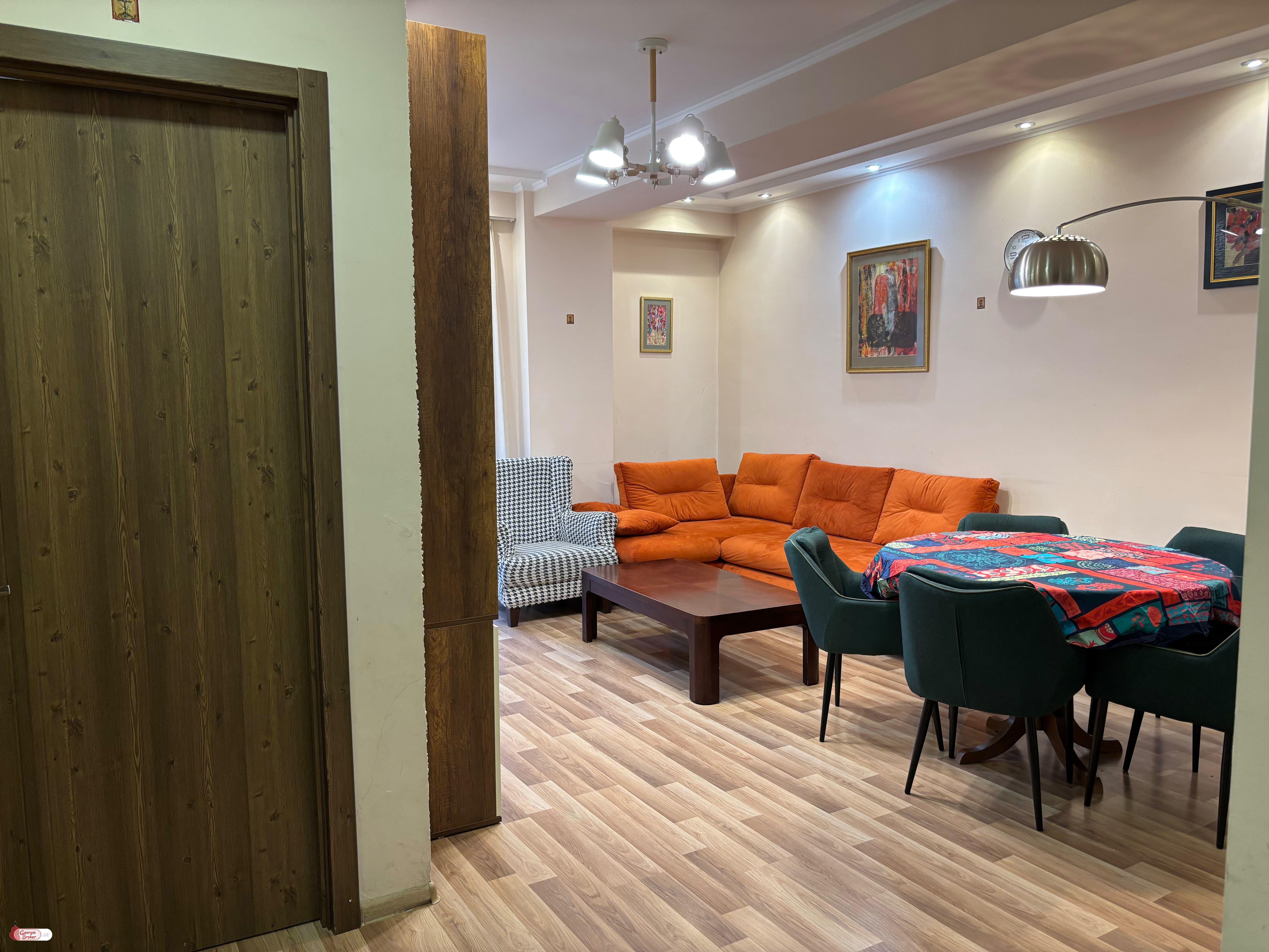 იყიდება ახალი გარემონტებული 2 ოთახიანი ბინა