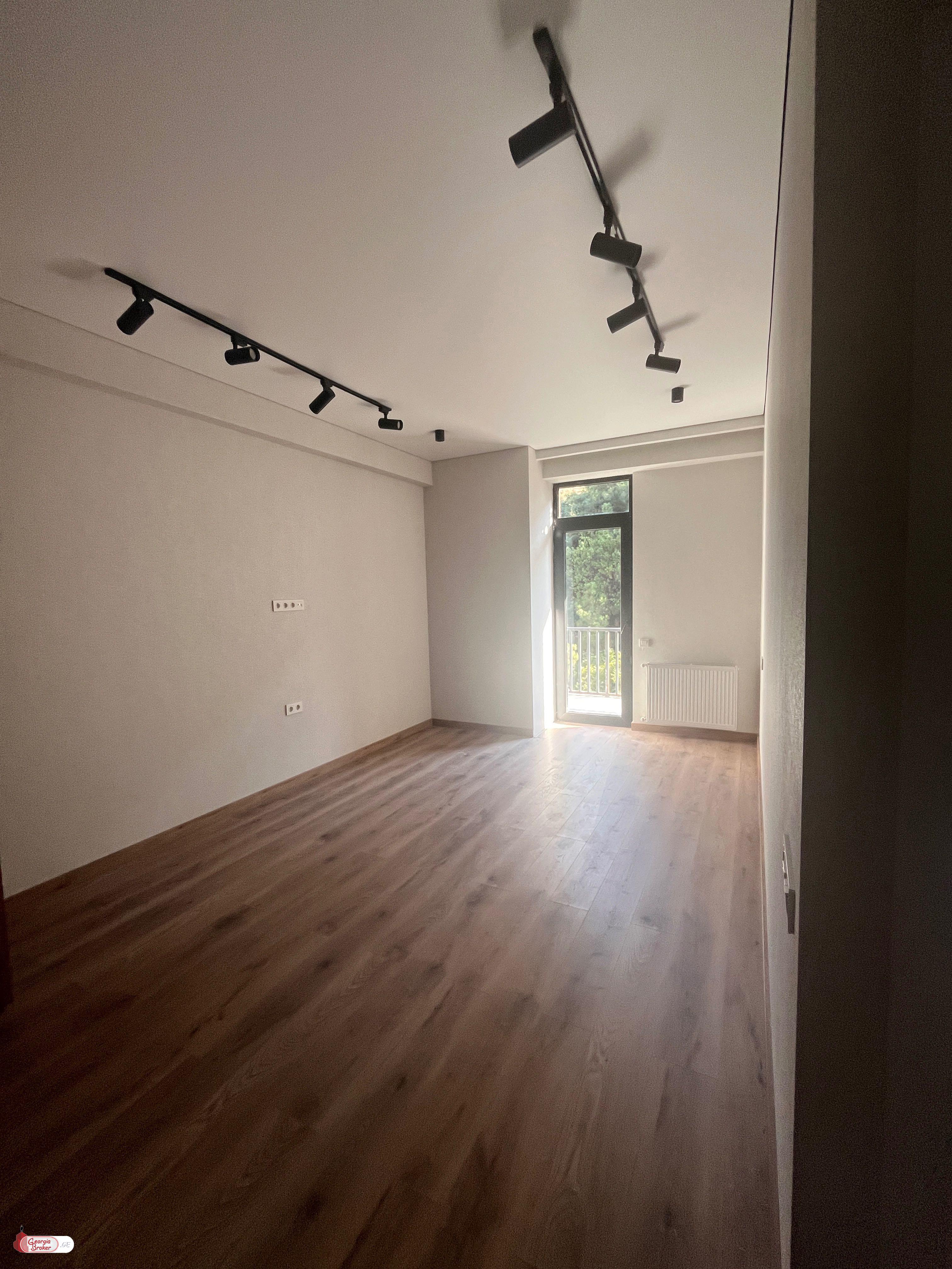 nearly repaired 2-room apartment for sale