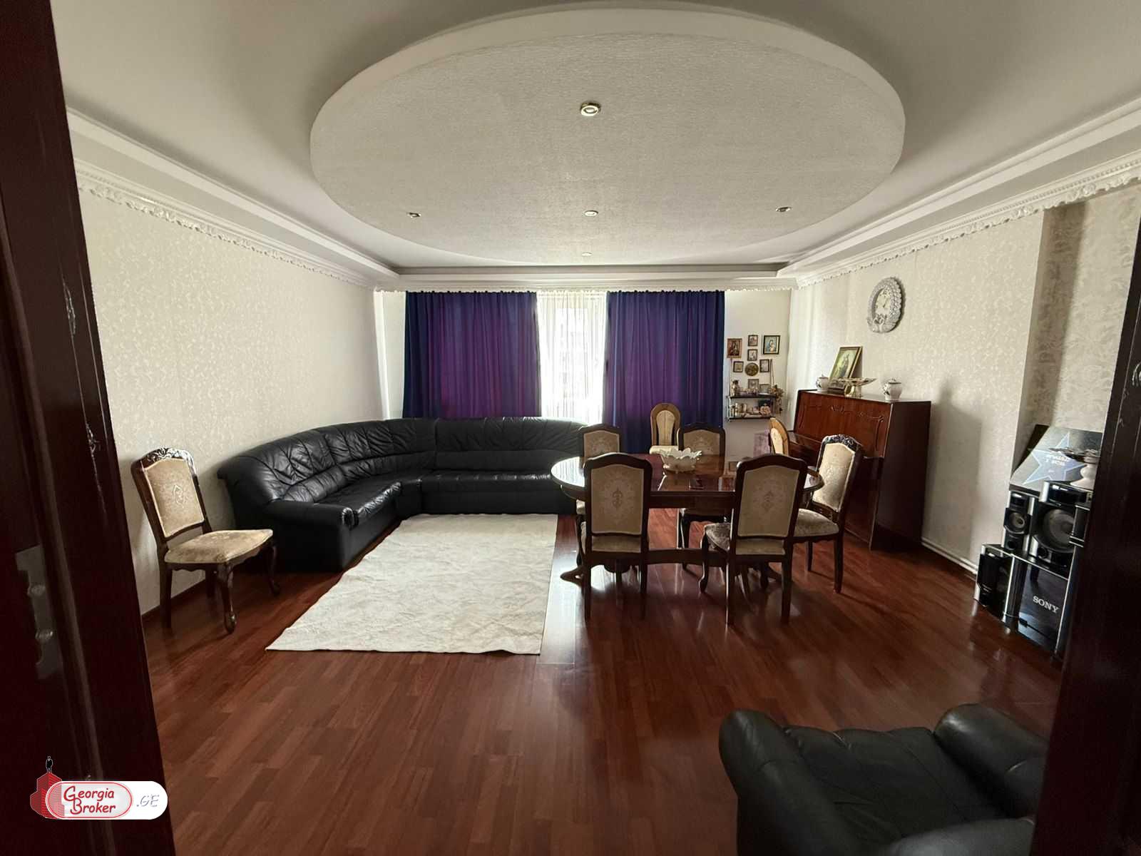 old repaired 4-room apartment for sale